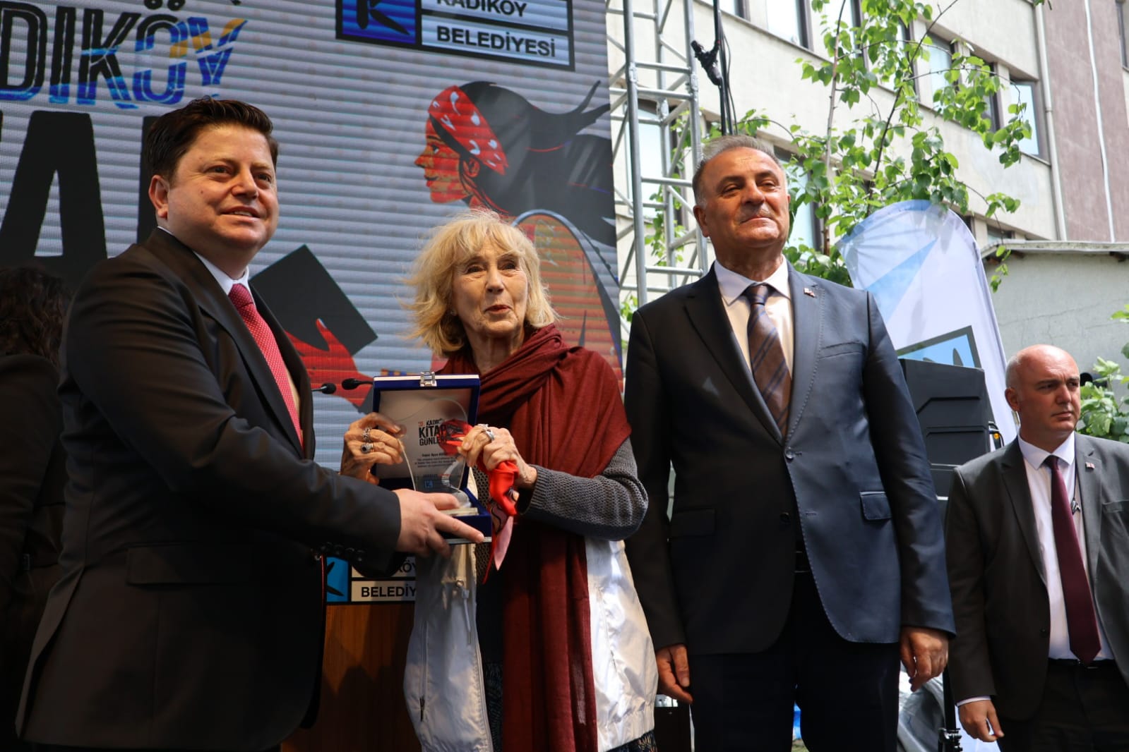 Kadıköy Kitap Günleri heyecanı sürüyor